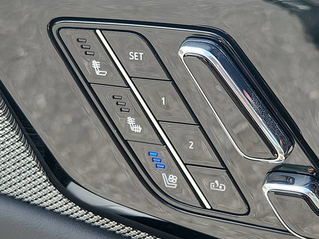 Certified 2026 Cadillac Optiq Sport 2 w/ LPO, Floor Liner Package AWD/4WD image 27