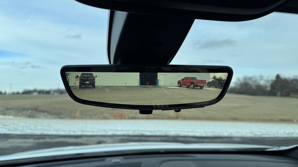 Used 2023 Chevrolet Traverse Premier image 33