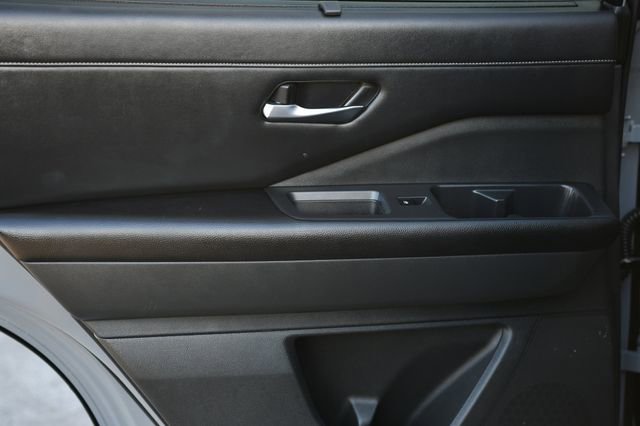 Used 2023 Nissan Pathfinder SL w/ SL Premium Package image 26