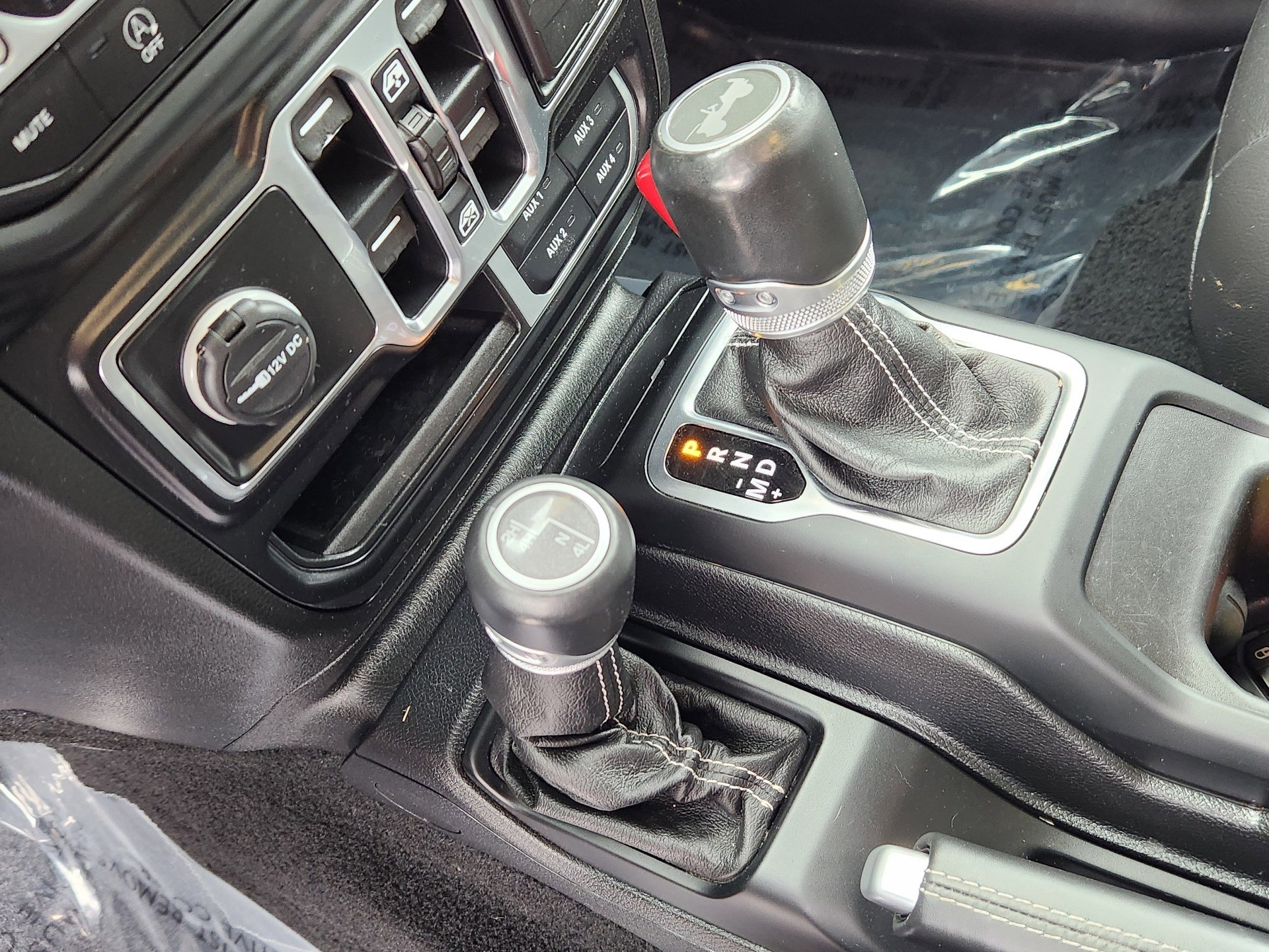 Used 2020 Jeep Wrangler Unlimited Sahara image 16