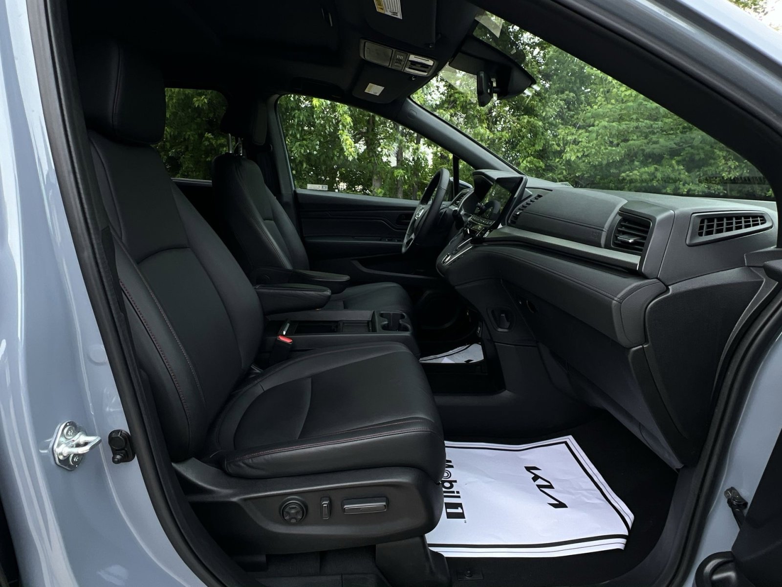 Used 2024 Honda Odyssey Sport image 43