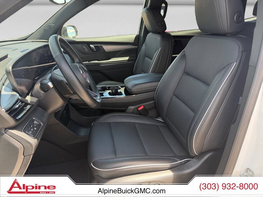 Used 2025 Buick Enclave Preferred AWD/4WD image 10