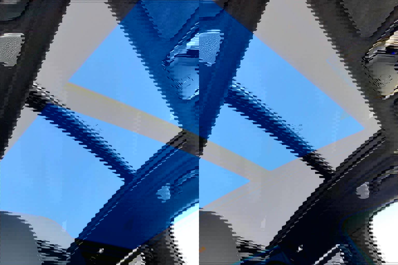 Used 2024 BMW X7 M60i image 14