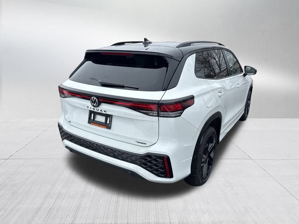 New 2026 Volkswagen Tiguan SE R-Line image 5