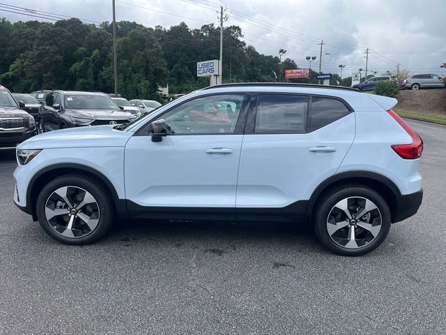 Used 2026 Volvo XC40 B4 Plus w/ Protection Package Premier image 3
