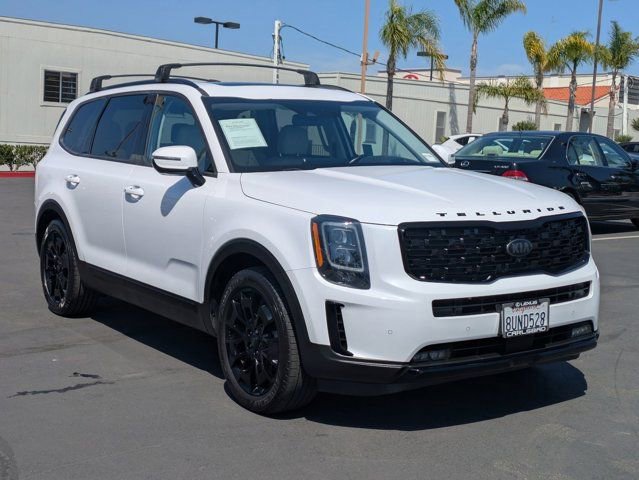 Used 2021 Kia Telluride SX w/ SX Prestige Package image 3