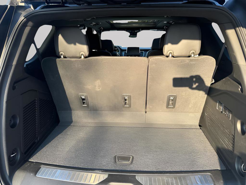 Used 2023 Chevrolet Tahoe High Country image 12