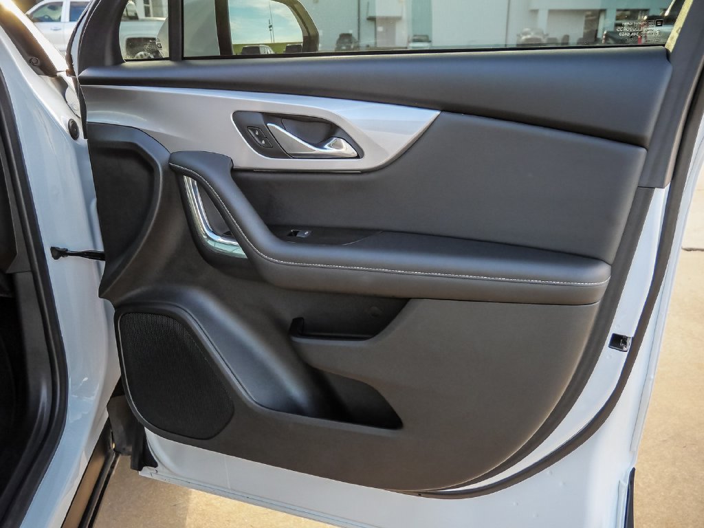 Used 2023 Chevrolet Blazer LT FWD image 16