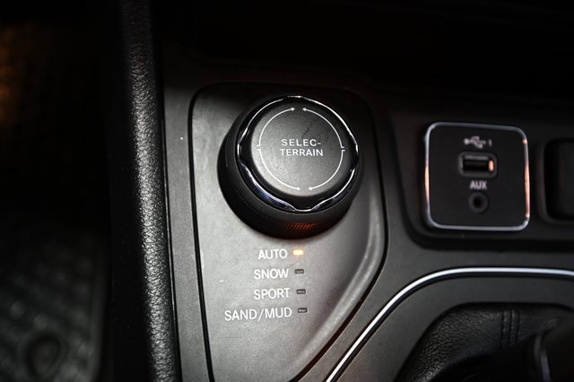 Used 2022 Jeep Cherokee Latitude Lux image 24