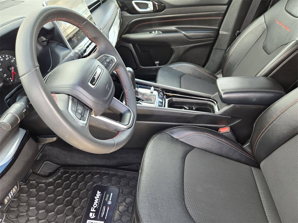 Used 2024 Jeep Compass Trailhawk image 16