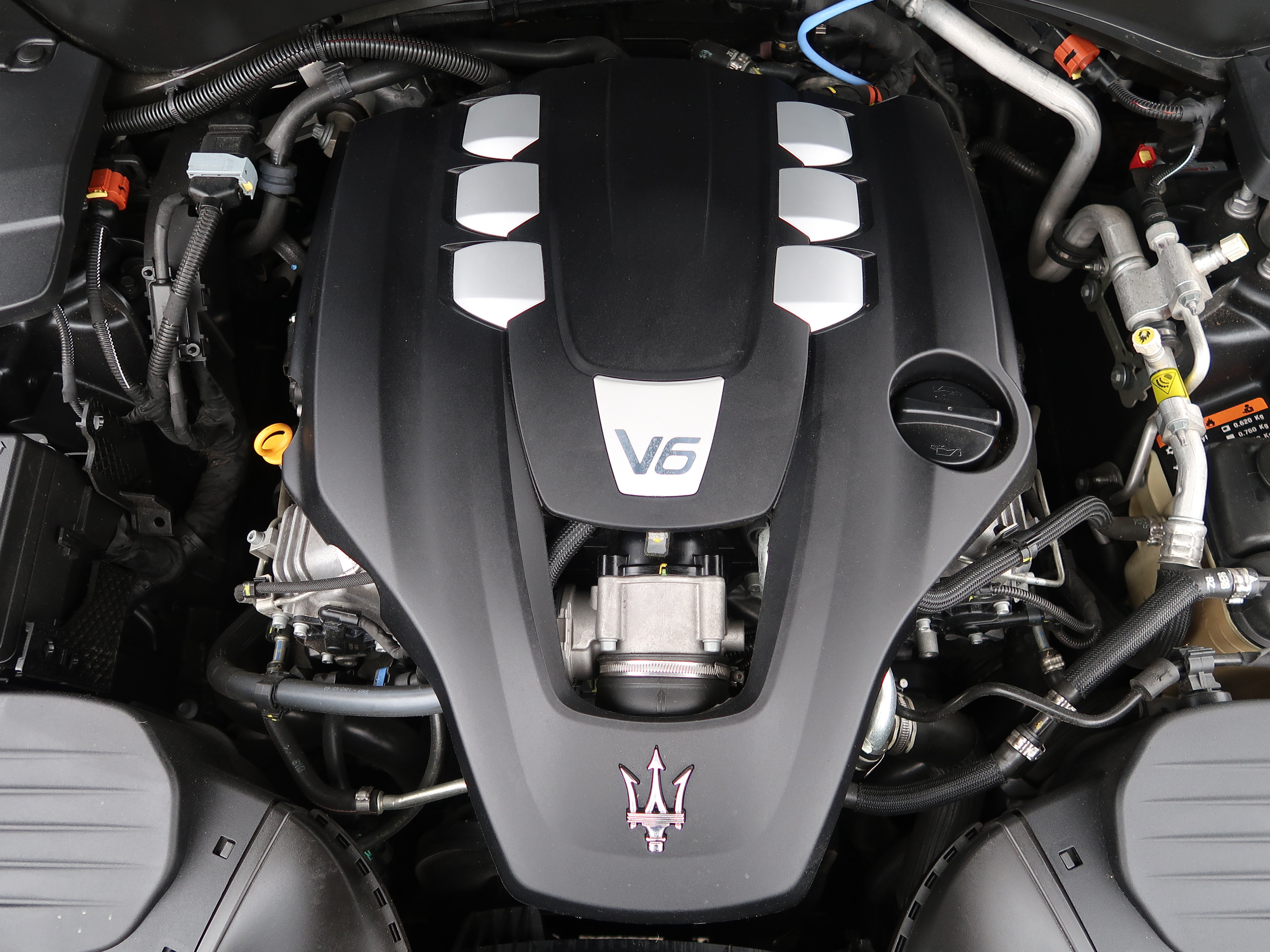 Used 2022 Maserati Levante GT AWD/4WD image 48