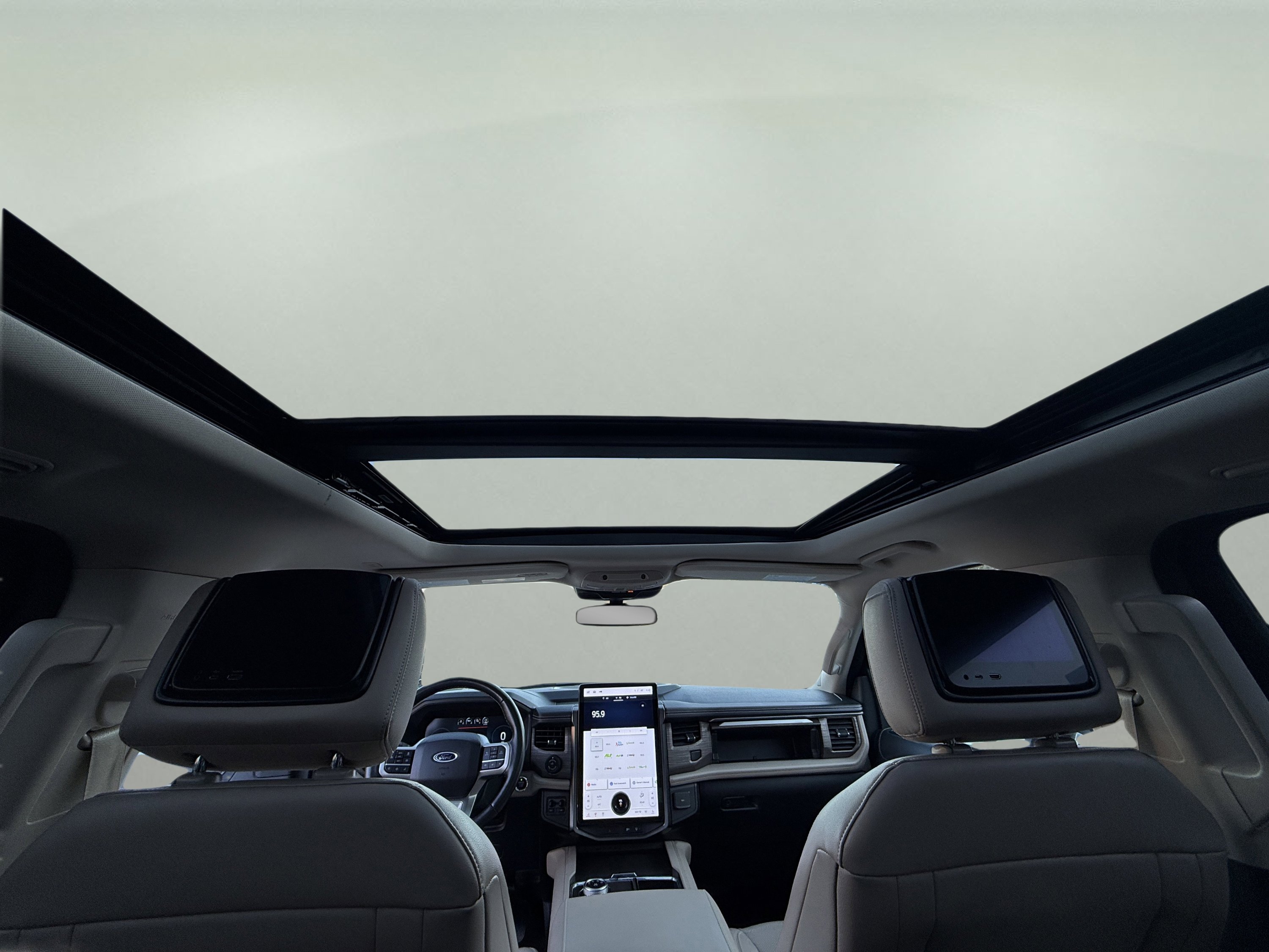 Used 2023 Ford Expedition Max Limited image 14