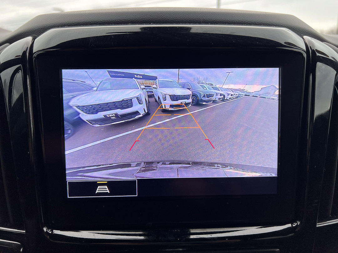 Used 2023 Chevrolet Traverse LT image 22