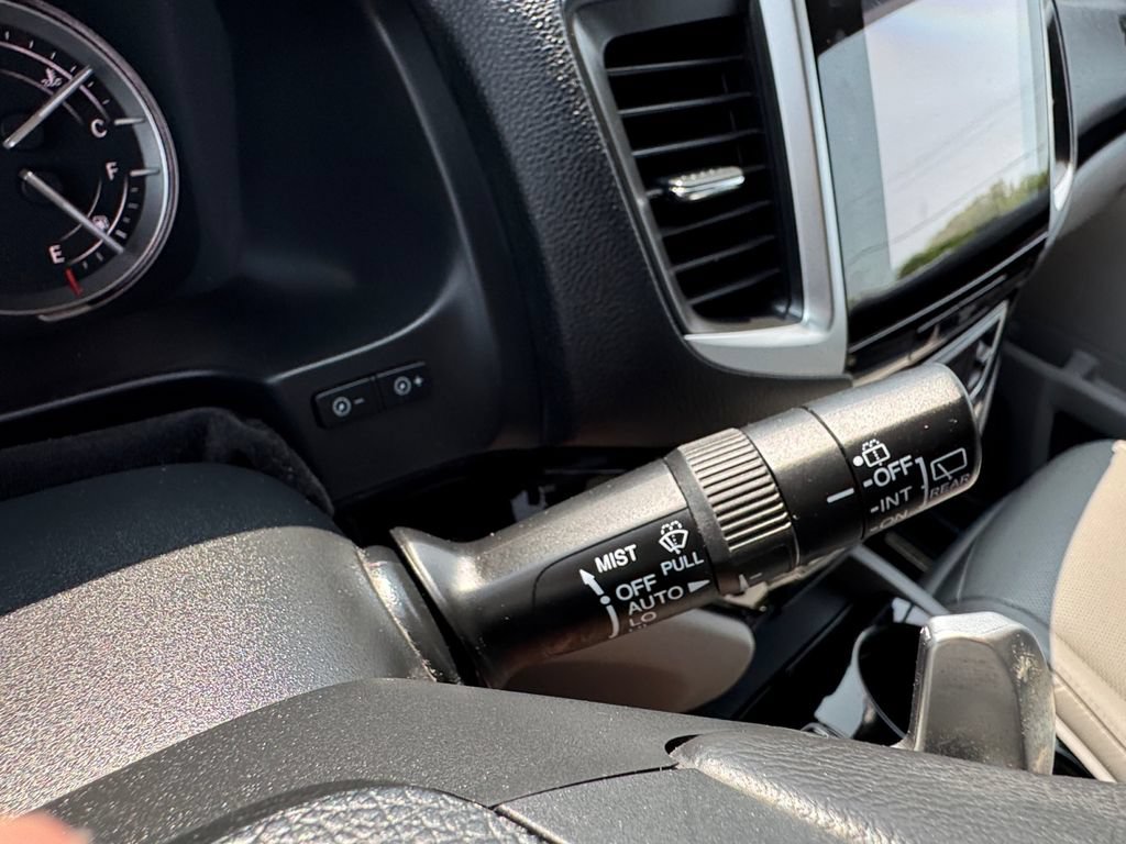 Used 2017 Honda Pilot Elite image 36