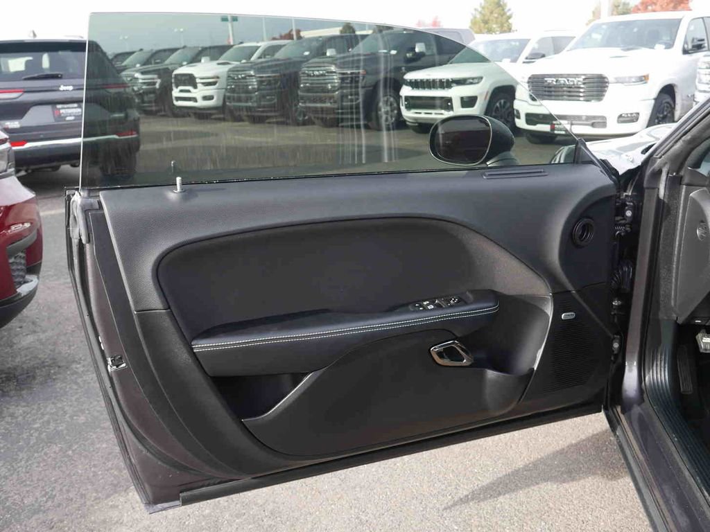 Used 2021 Dodge Challenger SRT Hellcat Redeye image 17