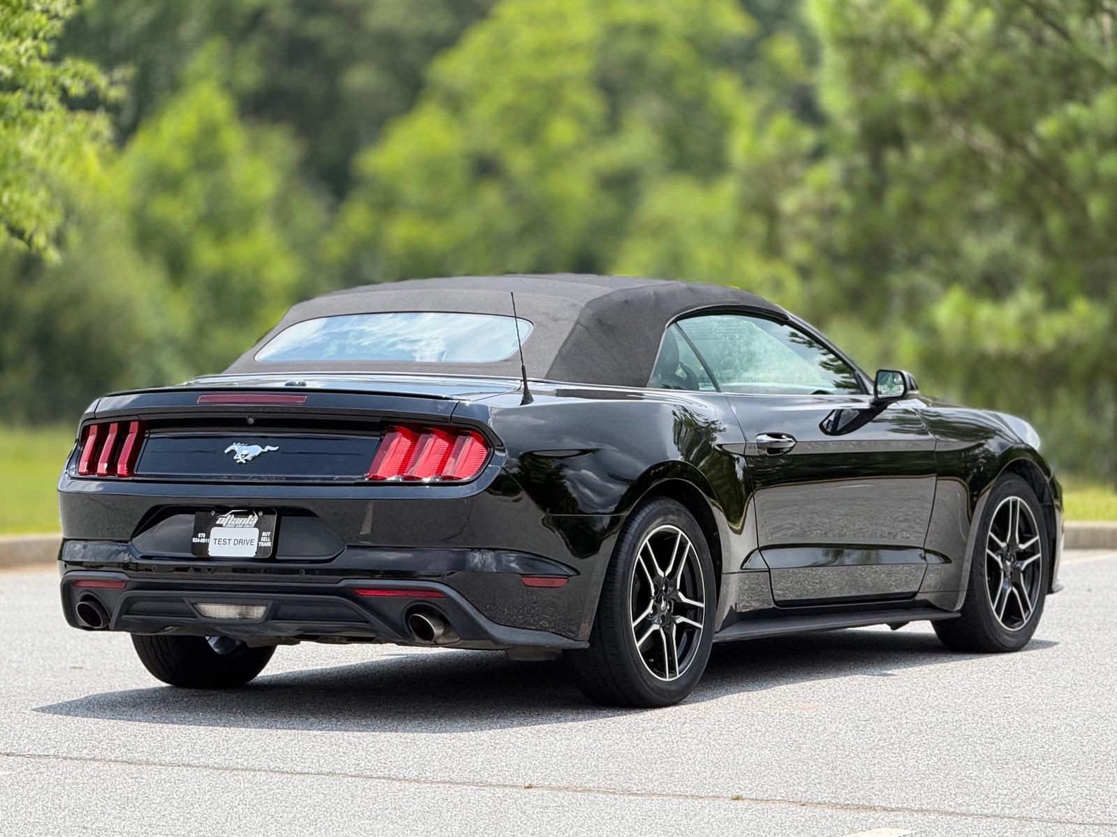 Used 2019 Ford Mustang Premium RWD image 11
