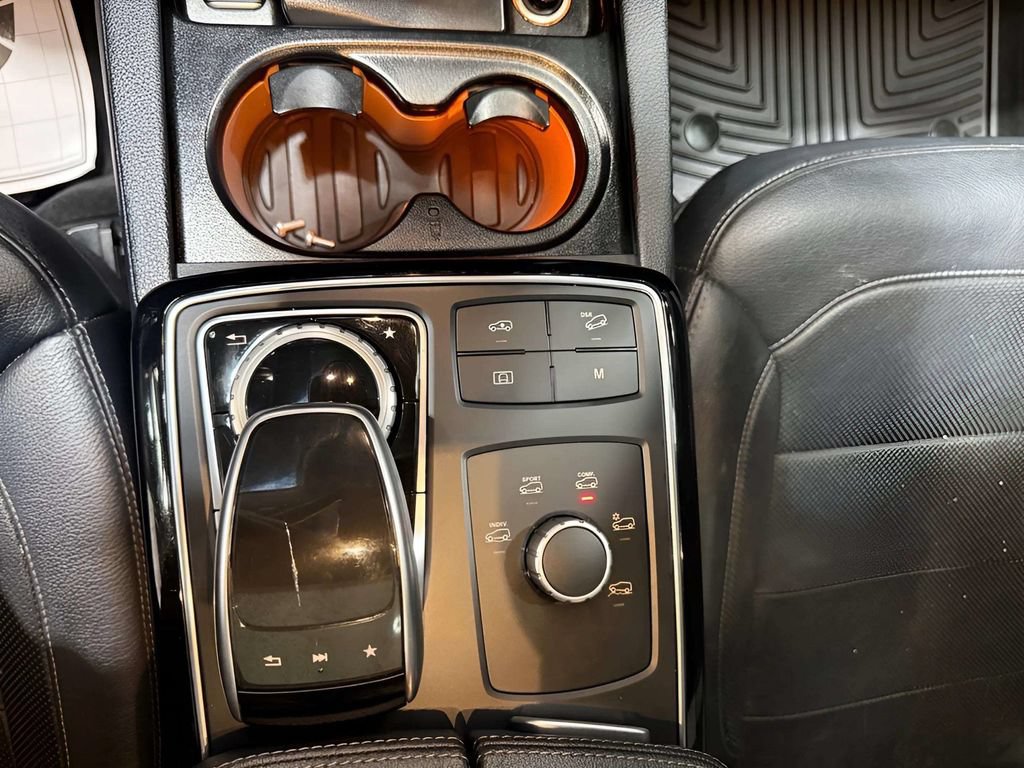 Used 2018 Mercedes-Benz GLS 550 4MATIC image 32