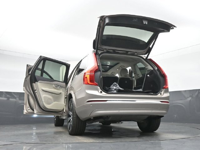 Used 2024 Volvo XC90 B6 Plus w/ Protection Package Premier AWD/4WD image 55