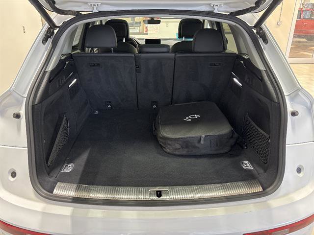 Used 2020 Audi Q5 e Premium Plus w/ Premium Plus Package image 25