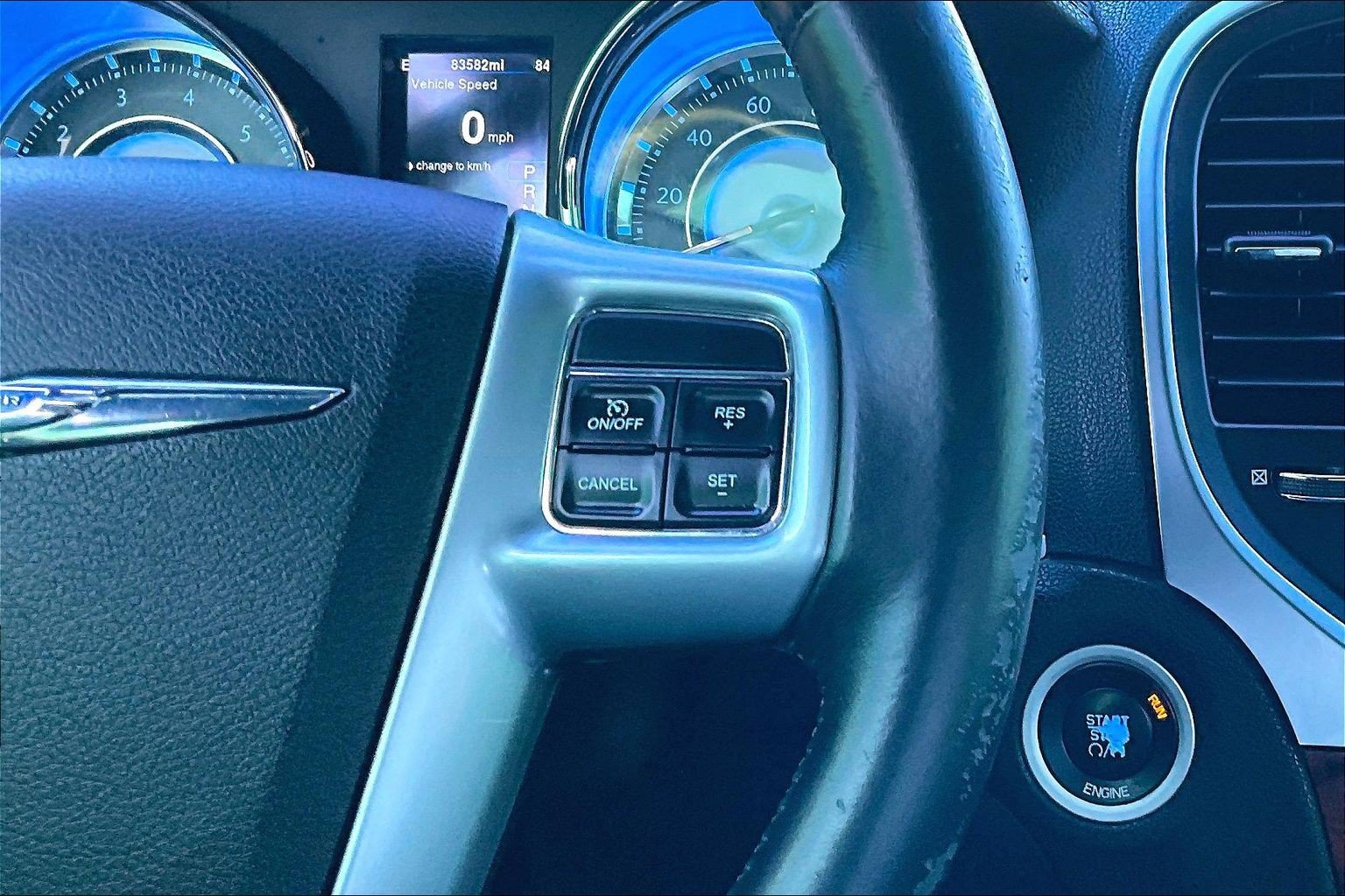 Used 2014 Chrysler 300 w/ Driver Convenience Group RWD image 19