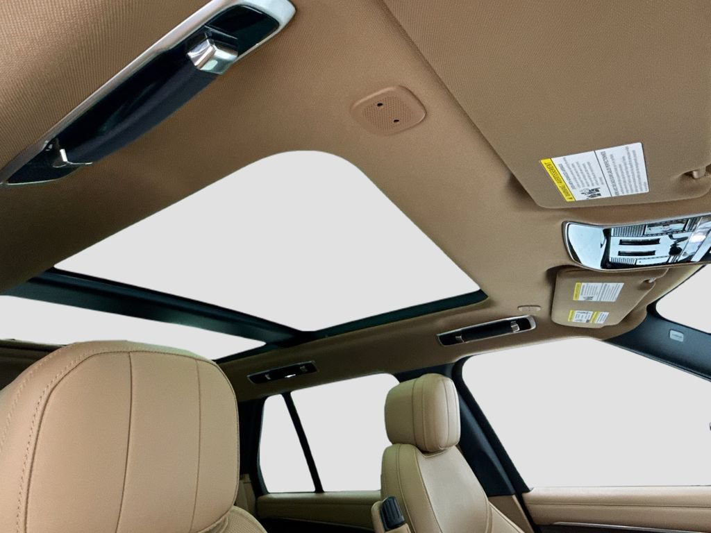 Certified 2025 Land Rover Range Rover SE AWD/4WD image 17
