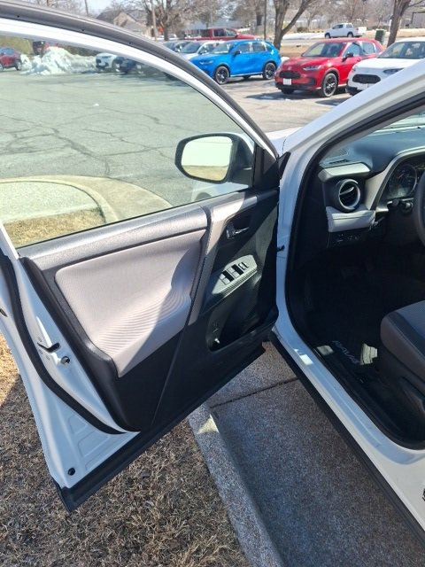 Used 2015 Toyota RAV4 XLE image 10