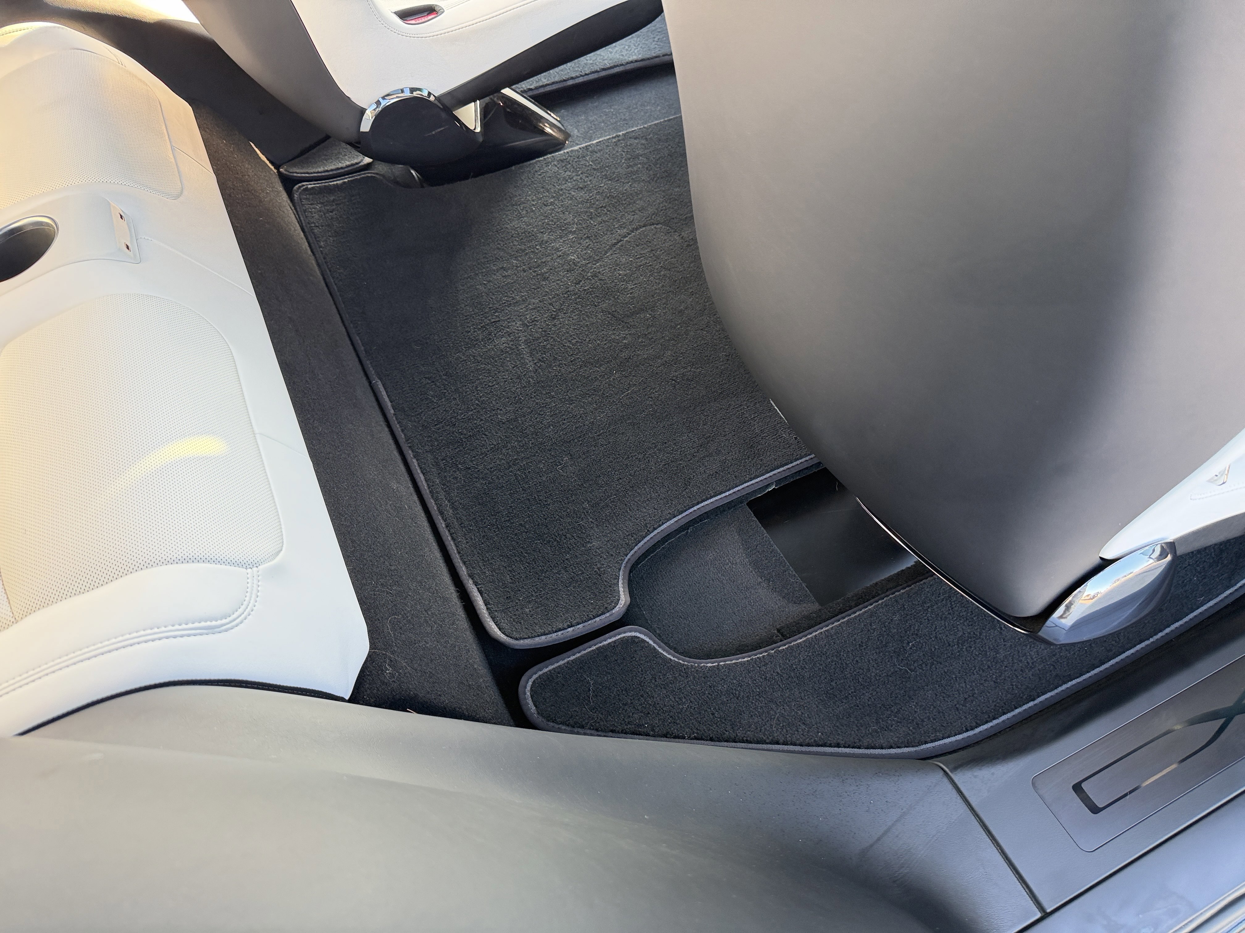 Used 2022 Tesla Model X image 50