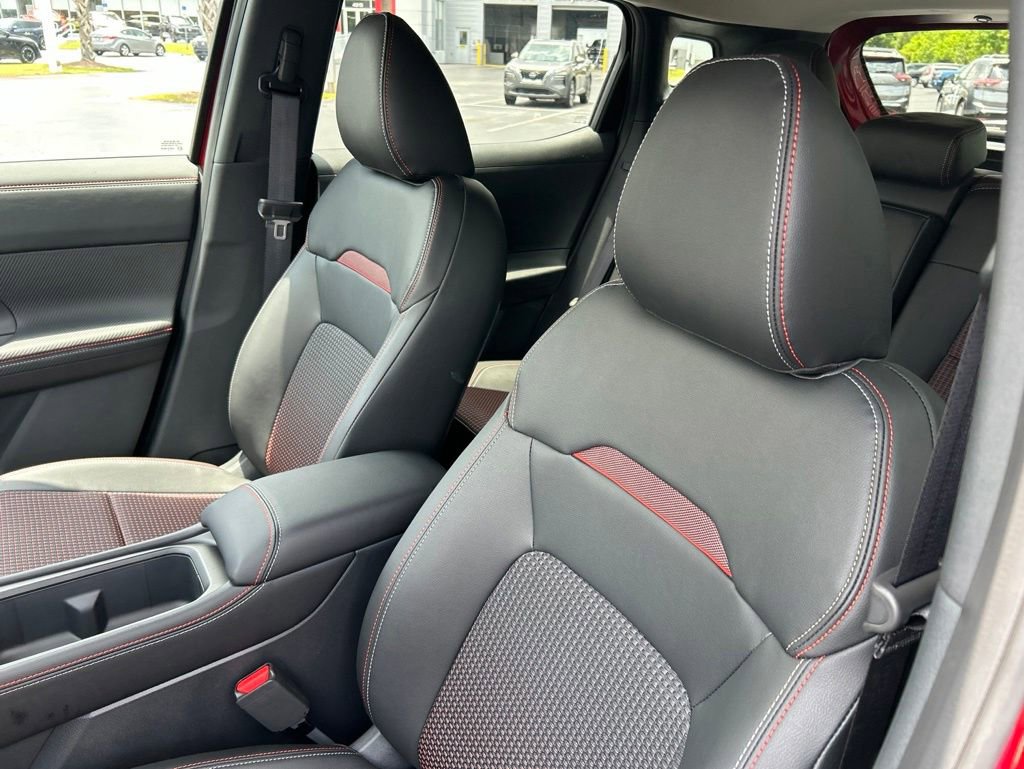 New 2026 Nissan Kicks SR FWD image 13