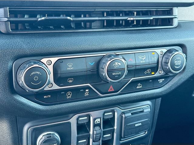 Used 2024 Jeep Wrangler Sport S image 15