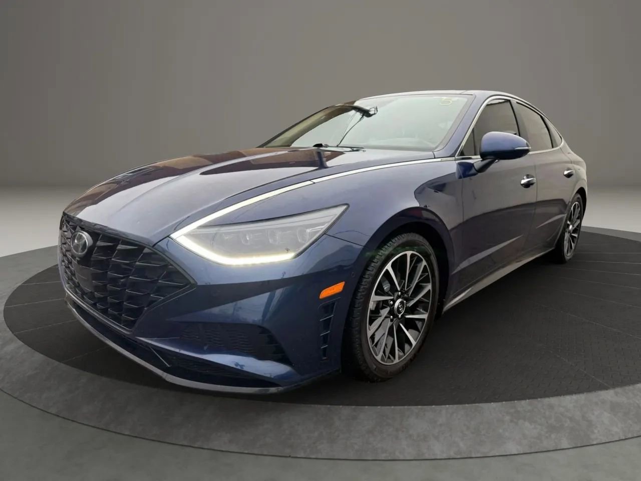 Used 2021 Hyundai Sonata Limited w/ Winter Weather Package image 1