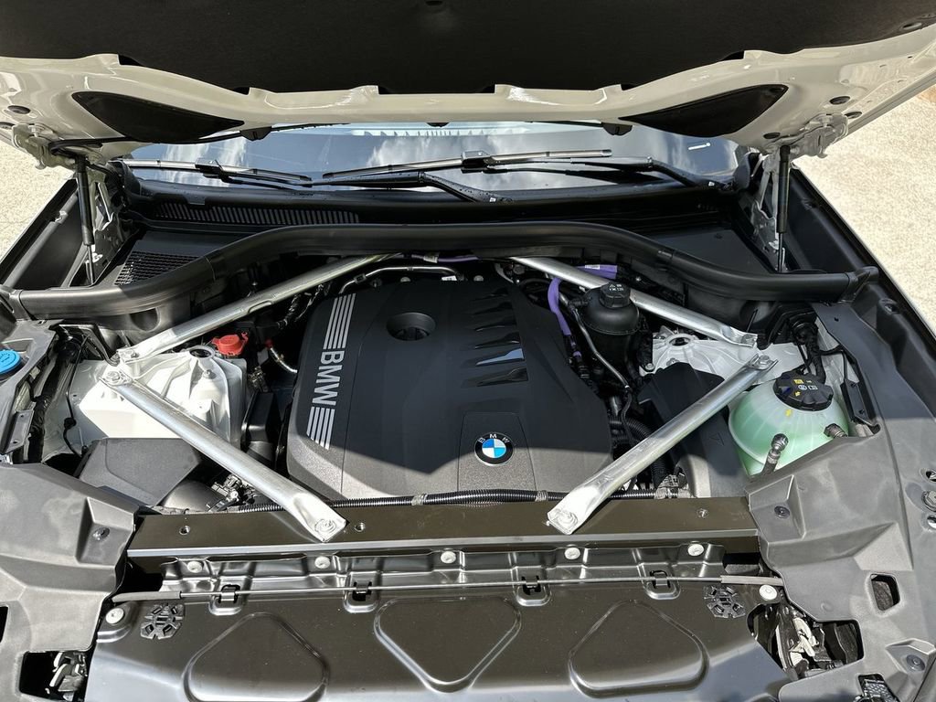 Used 2024 BMW X5 xDrive40i w/ Premium Package image 51