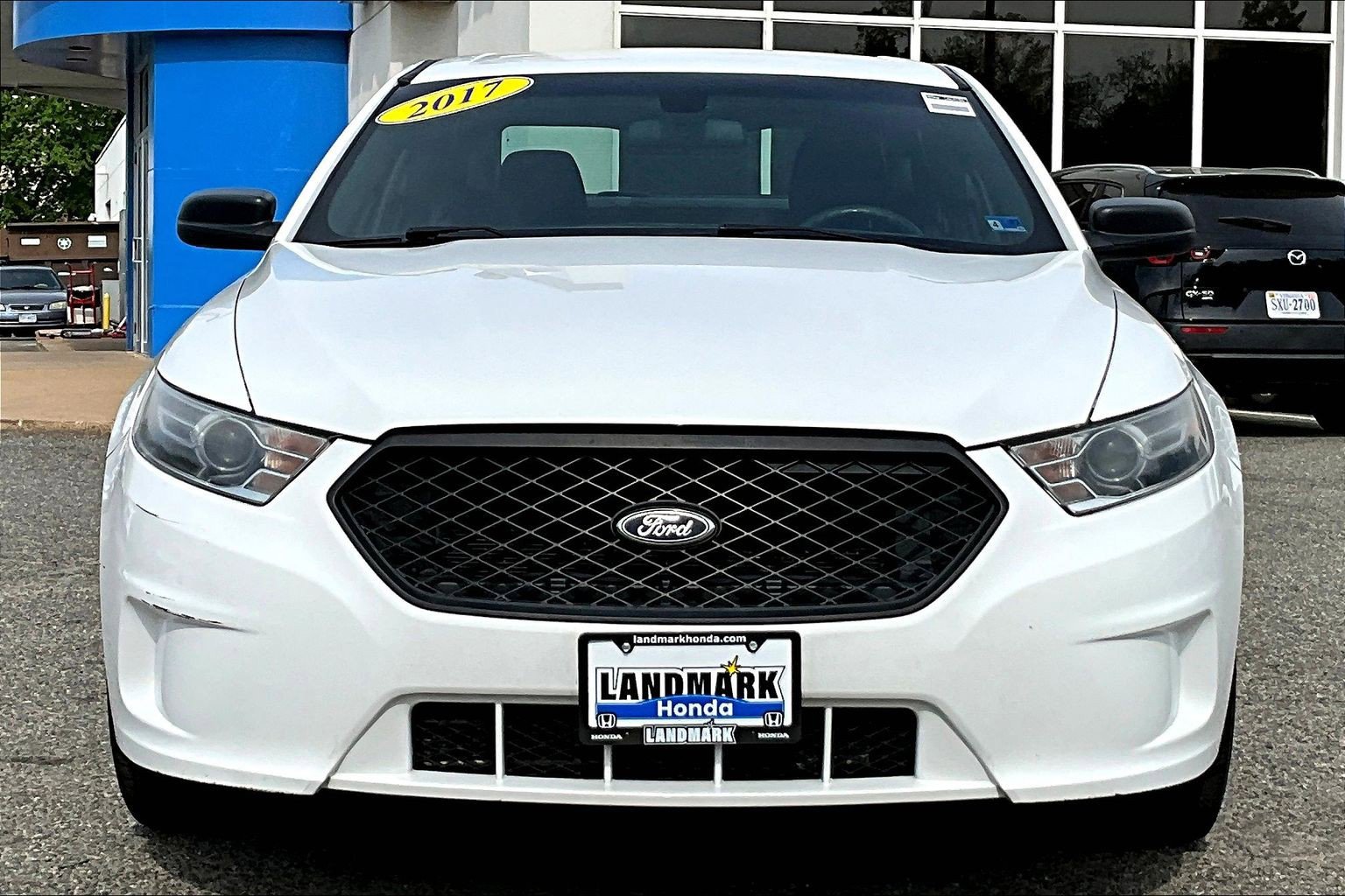 Used 2017 Ford Taurus Police Interceptor image 3