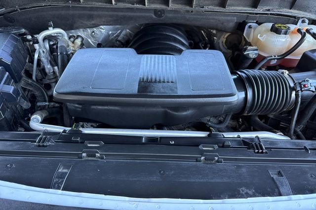 Used 2024 Chevrolet Suburban LT image 56