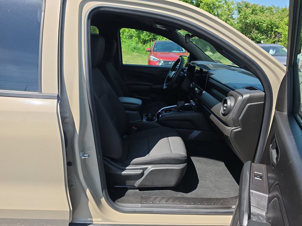 Used 2023 Chevrolet Colorado Trail Boss w/ Advanced Trailering Package AWD/4WD image 12