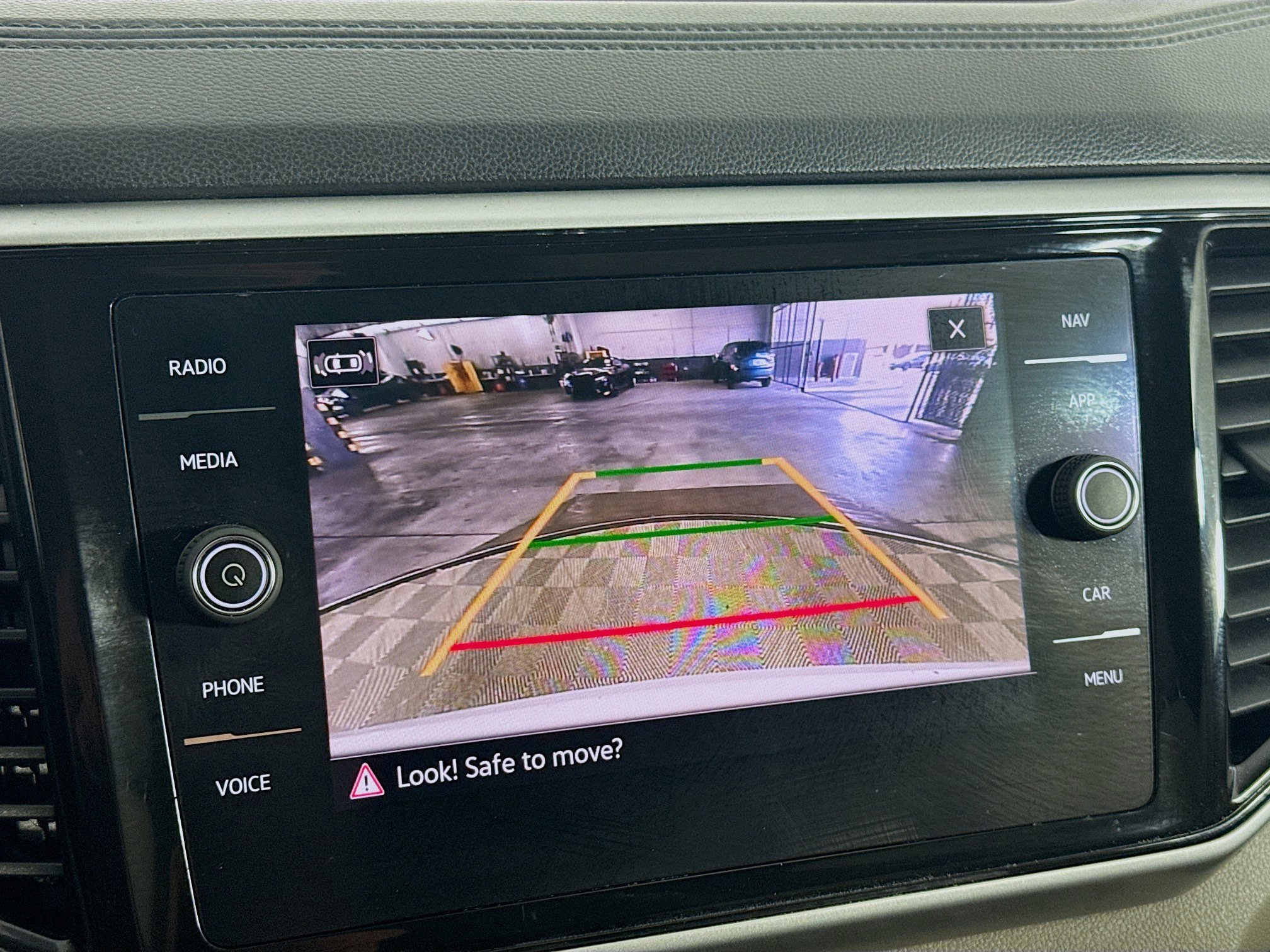 Used 2021 Volkswagen Atlas SEL R-Line image 19