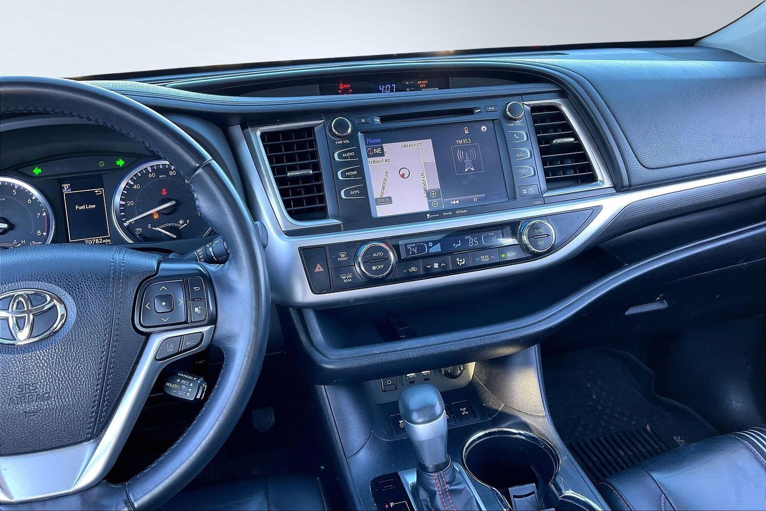 Used 2019 Toyota Highlander AWD V6 image 5