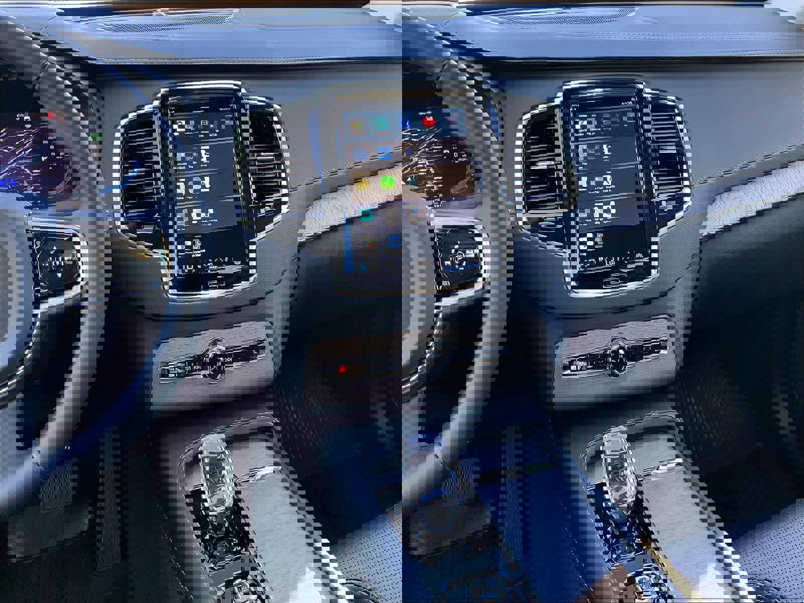 Used 2024 Volvo XC90 T8 Ultimate w/ Protection Package Premier image 9