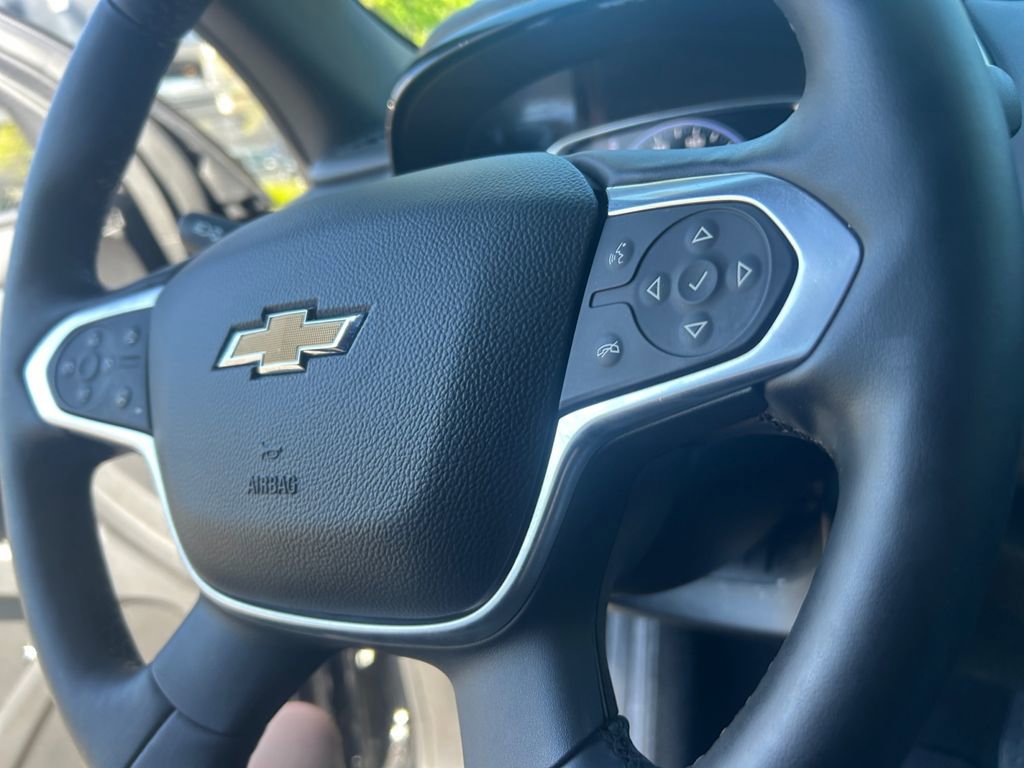Used 2023 Chevrolet Traverse Premier AWD/4WD image 16