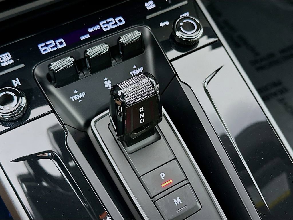 Certified 2025 Porsche 911 Carrera RWD image 18