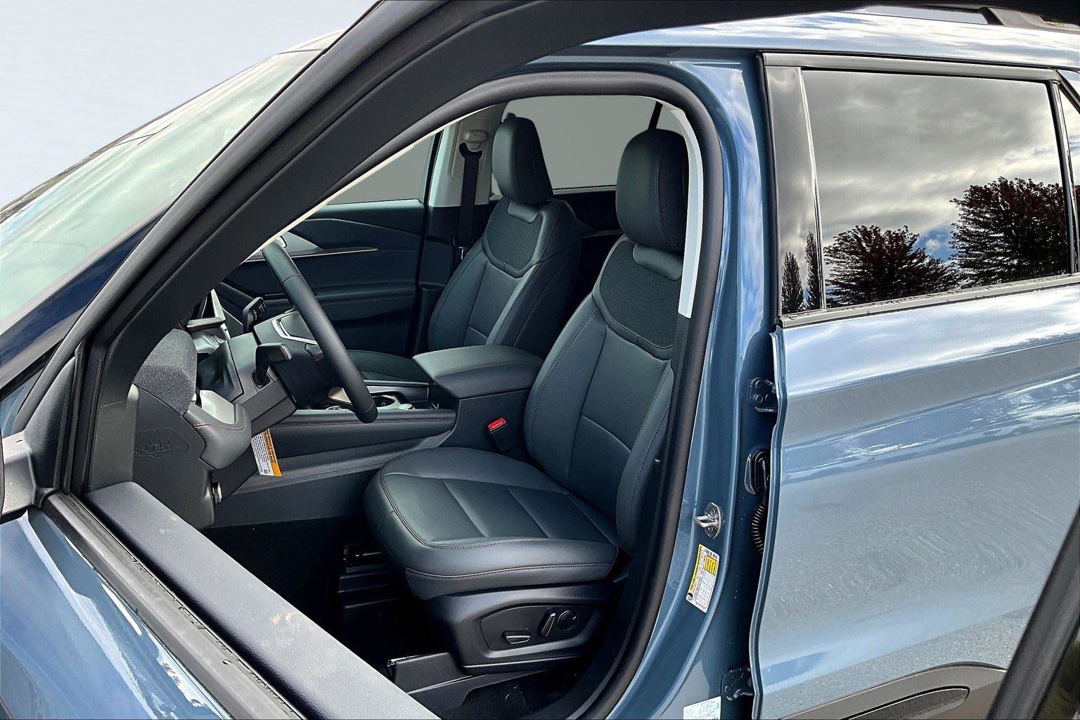 New 2026 Ford Explorer Active image 14