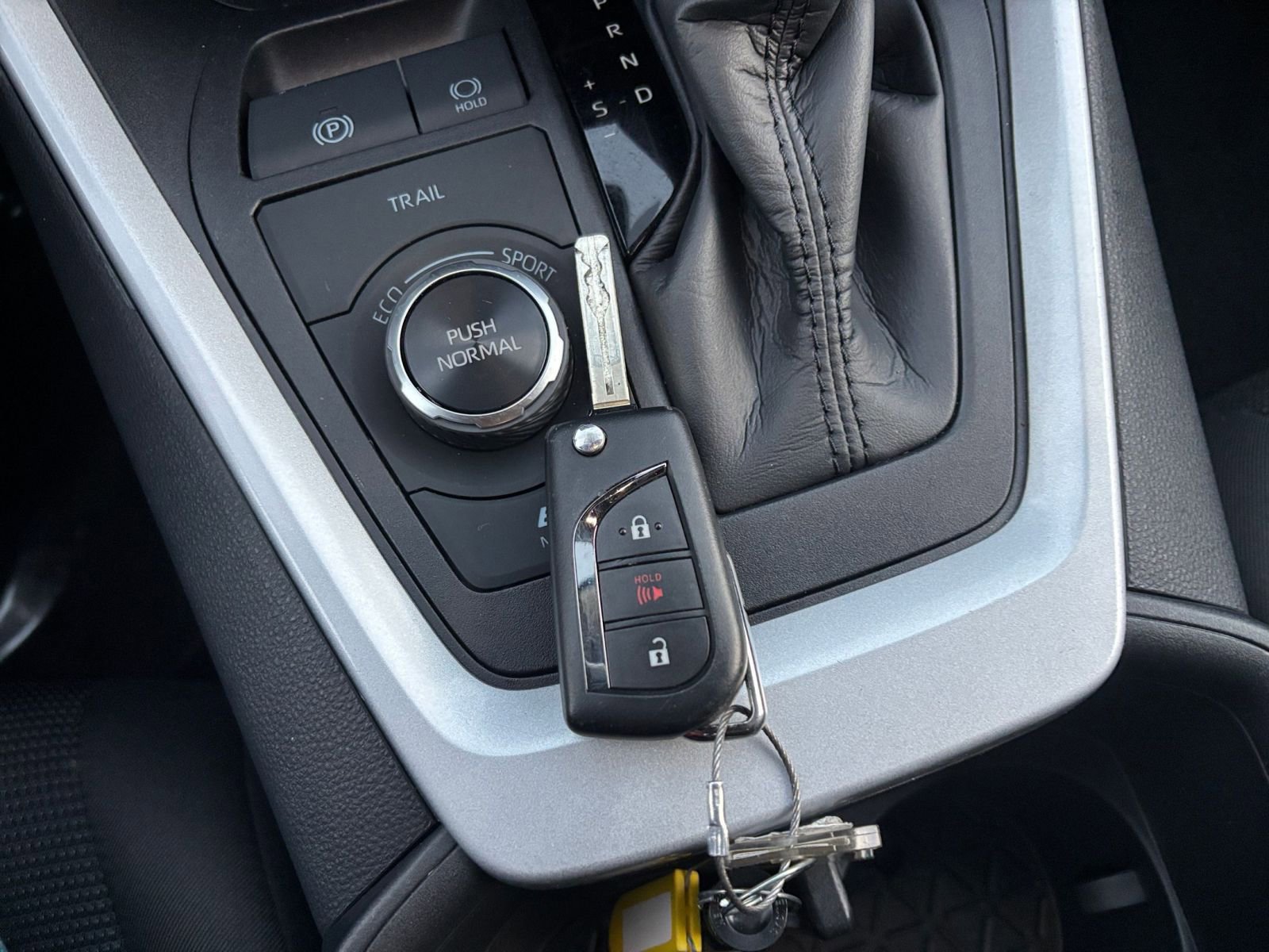 Used 2025 Toyota RAV4 LE image 22