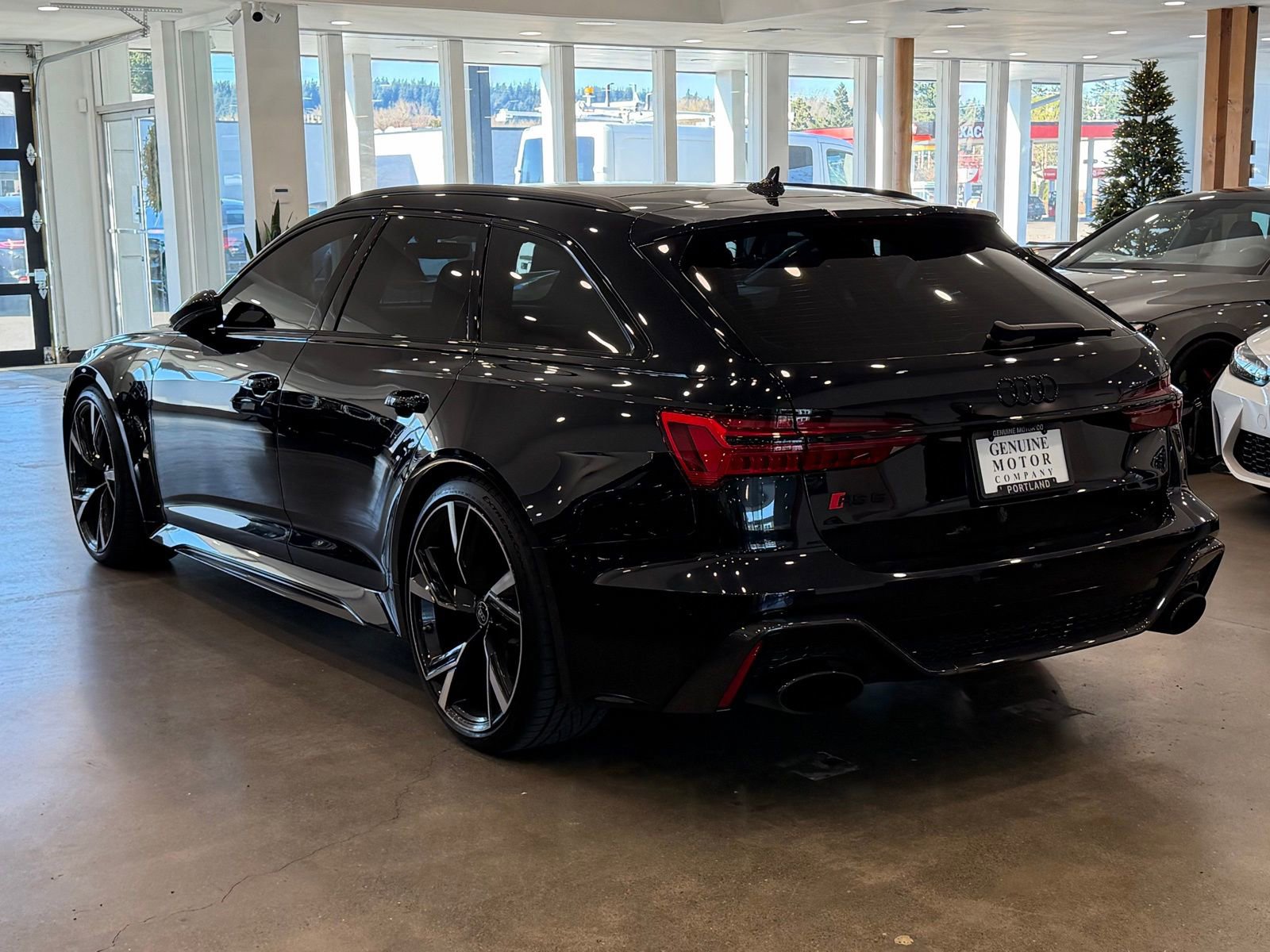 Used 2022 Audi RS 6 image 4