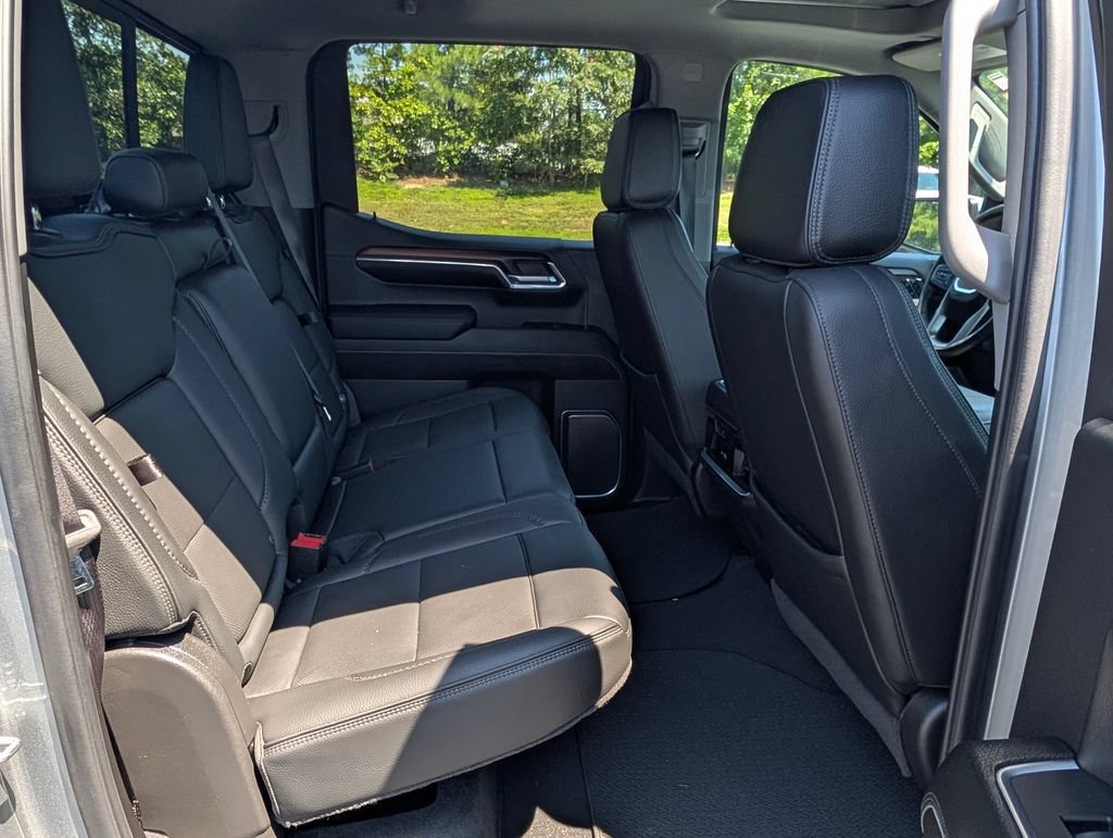 Used 2024 GMC Sierra 1500 Denali w/ Denali Reserve Package AWD/4WD image 16