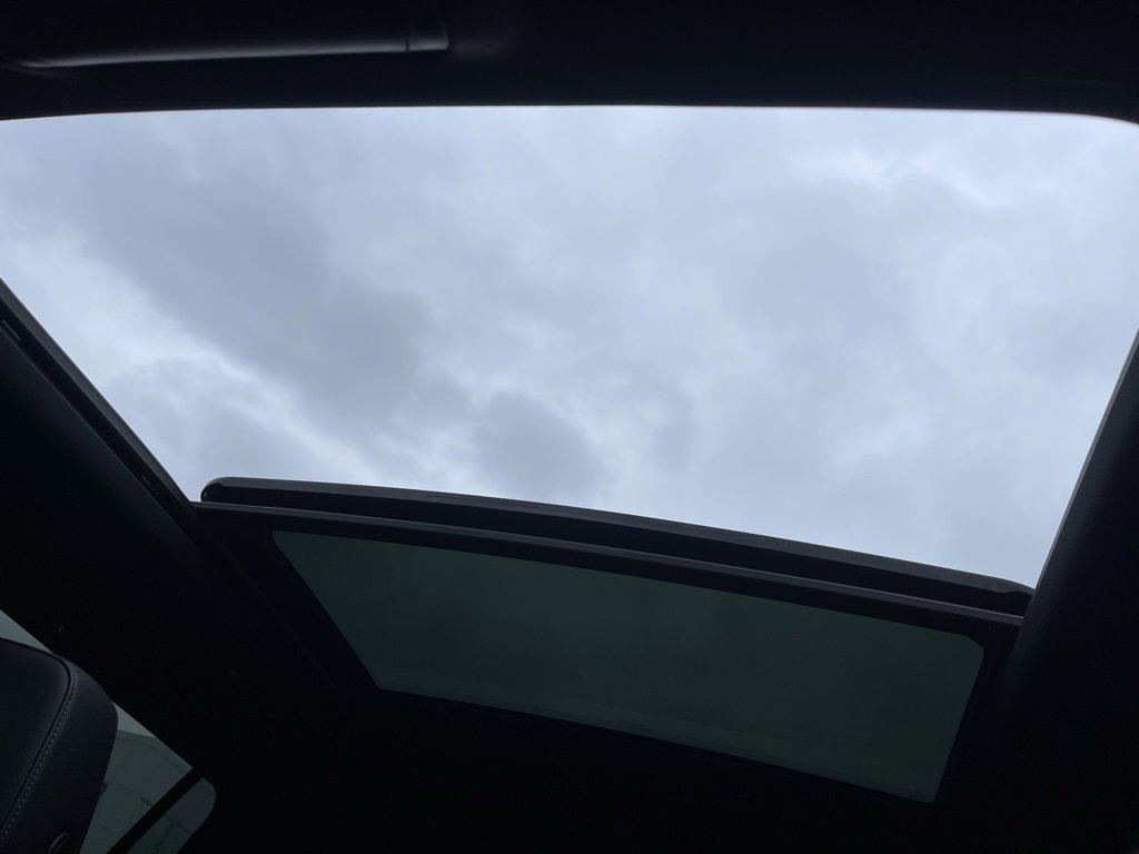 Used 2023 Chevrolet Suburban Z71 w/ Off-Road Capability Package image 14