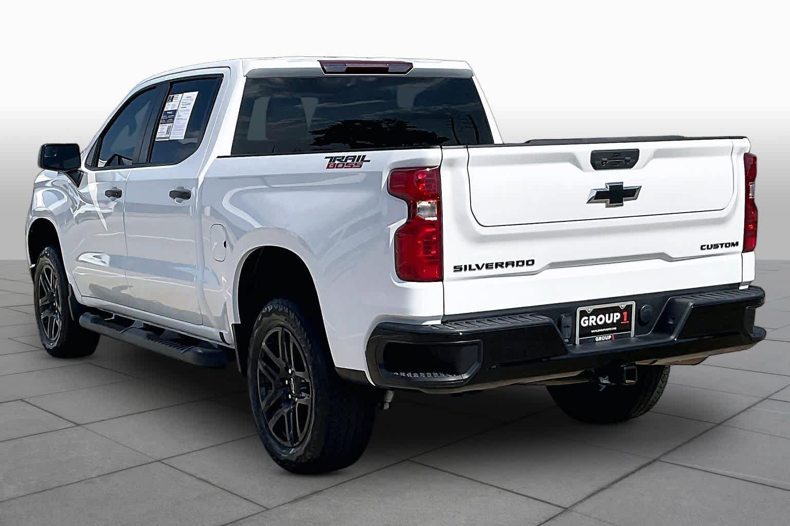 Used 2024 Chevrolet Silverado 1500 Custom Trail Boss w/ Turbomax Blackout Package AWD/4WD image 12