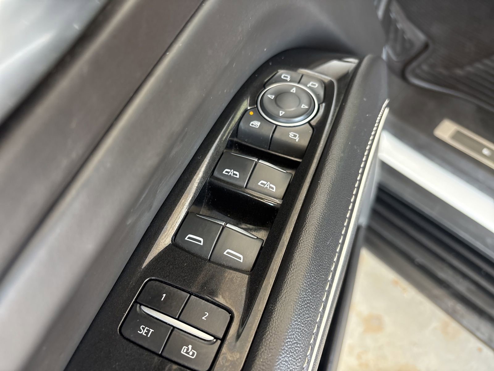 Used 2022 Cadillac Escalade Sport Platinum image 12