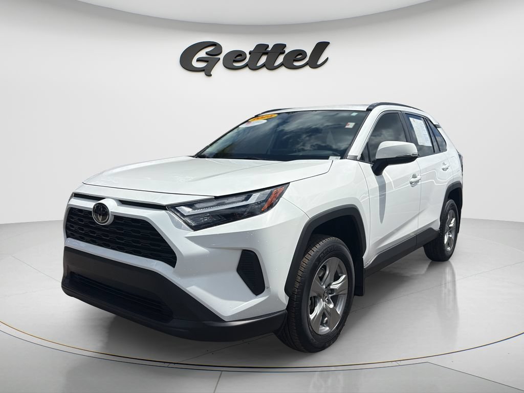 Used 2025 Toyota RAV4 XLE w/ Convenience Package FWD image 1