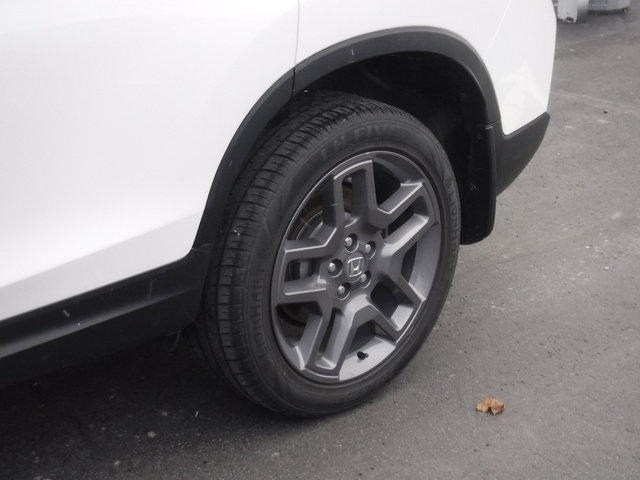 Used 2023 Honda Passport EX-L image 4