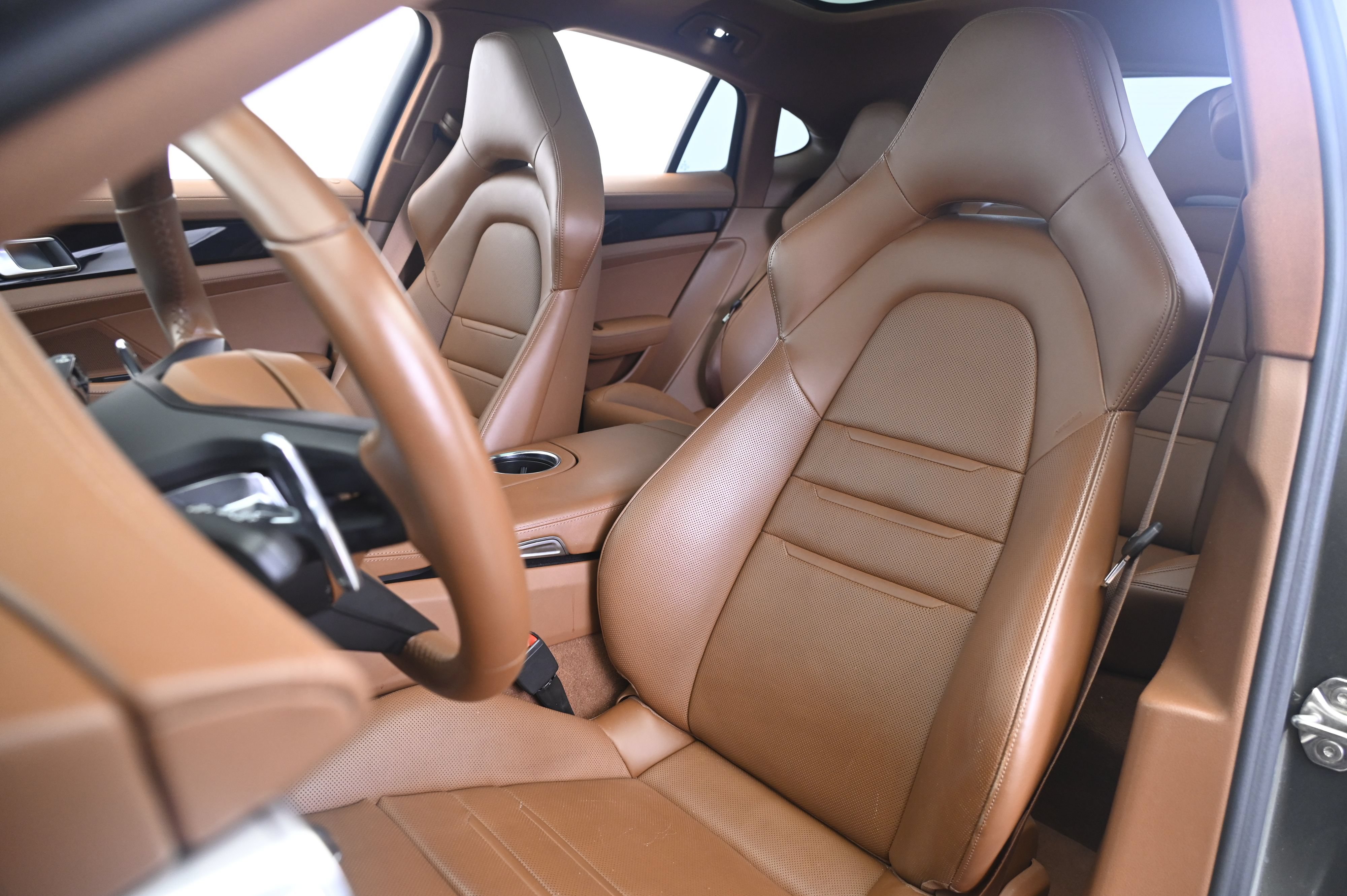 Certified 2023 Porsche Panamera 4S AWD/4WD image 5
