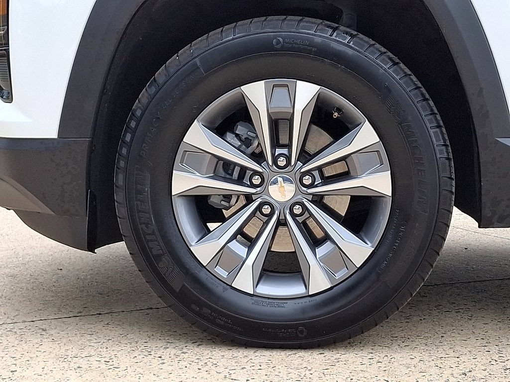 Used 2025 Chevrolet Equinox LT AWD/4WD image 8